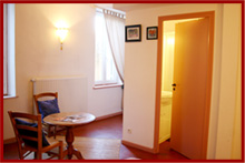 Chambres d'hôtes Les Florentines - Chambre myosotis, vue des appartements